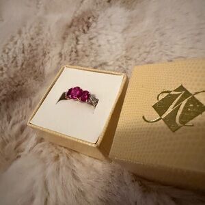 Elegant Diamond and Ruby Gemstone Ring